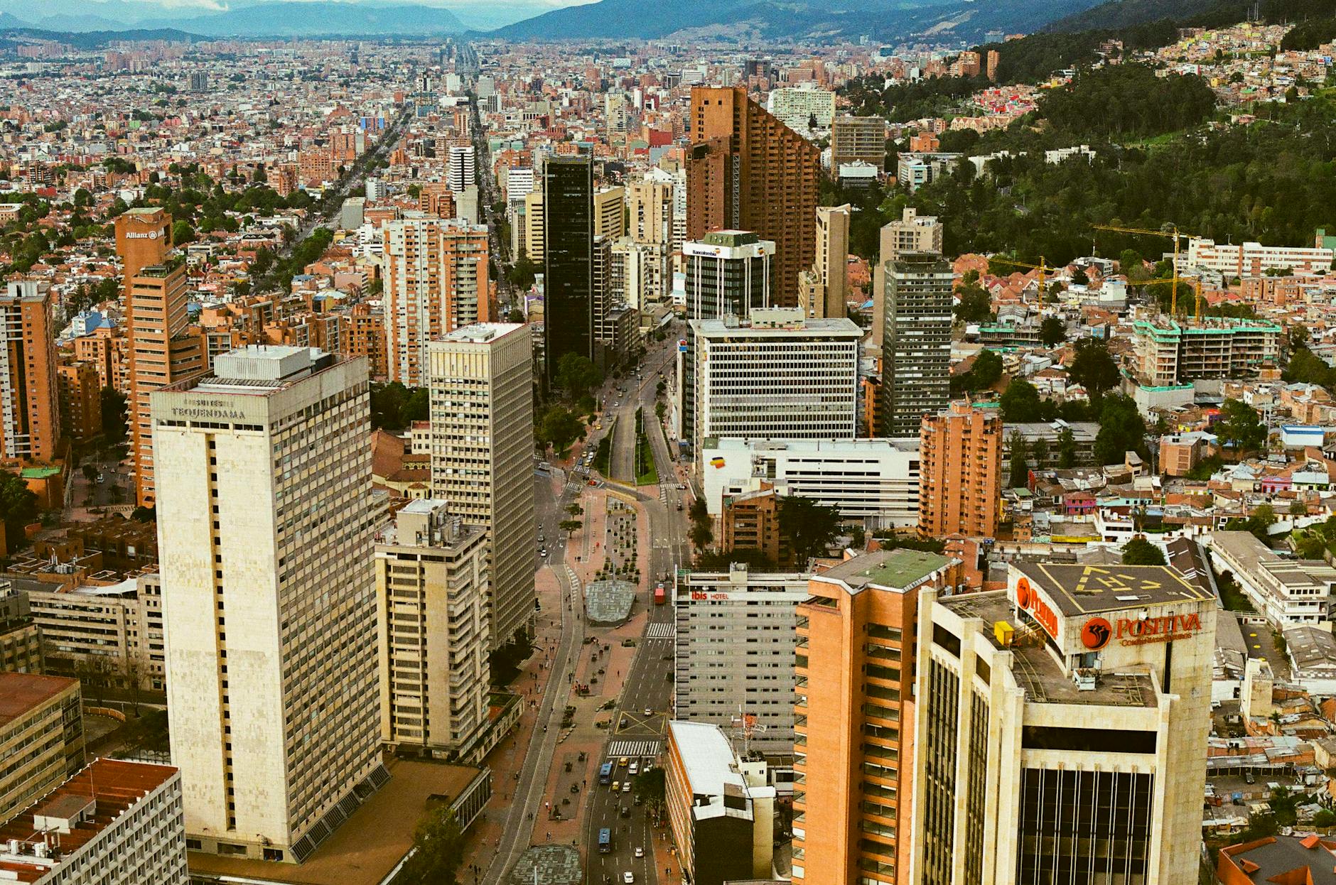 Piezas de oro precolombinas expuestas en el Museo del Oro de Bogotá, Colombia