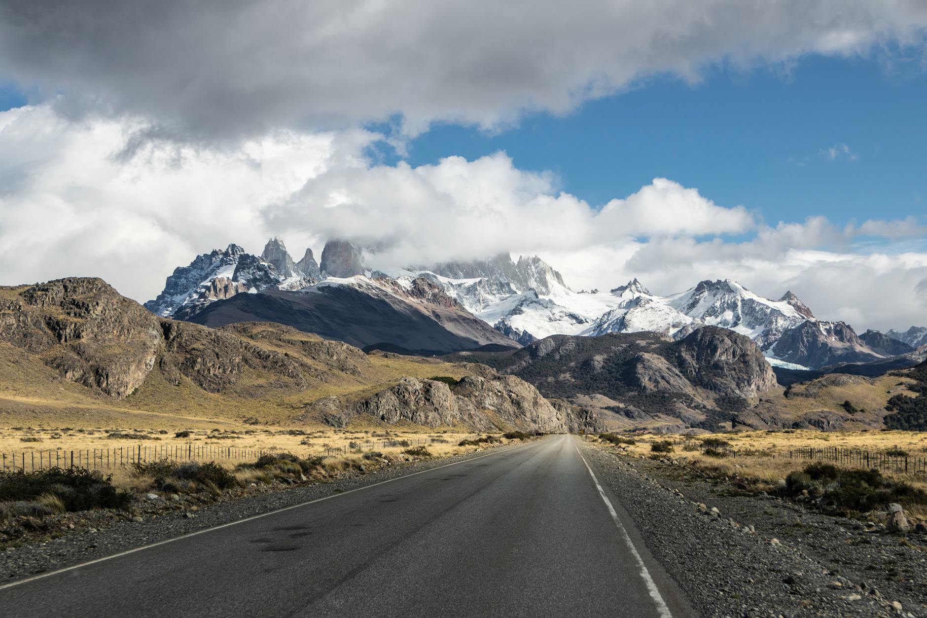 Glaciar Perito Moreno en el Parque Nacional Los Glaciares, parada obligatoria de la Ruta 40