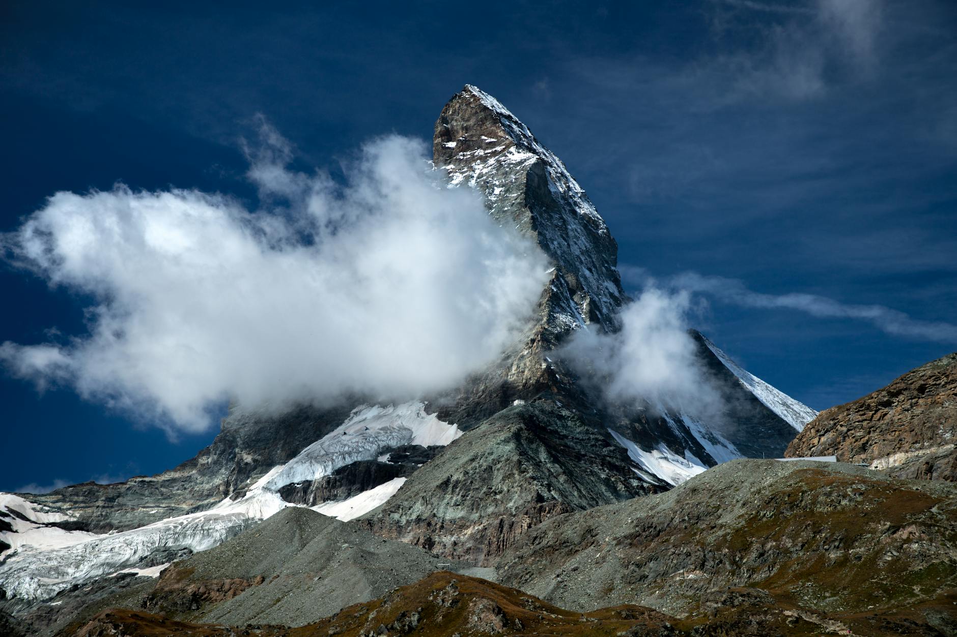 Panorámica de los glaciares y picos nevados desde la cima del Gornergrat en Zermatt