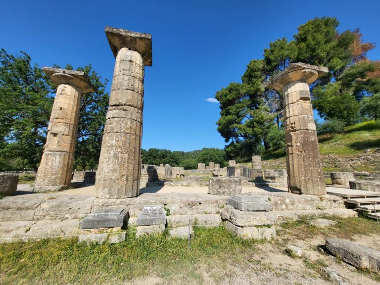 Ruinas del templo de Zeus en el yacimiento arqueológico de Olimpia, Peloponeso