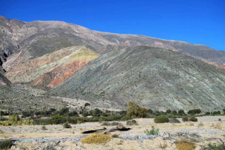 Vista del Cerro de los Siete Colores en Purmamarca, Quebrada de Humahuaca